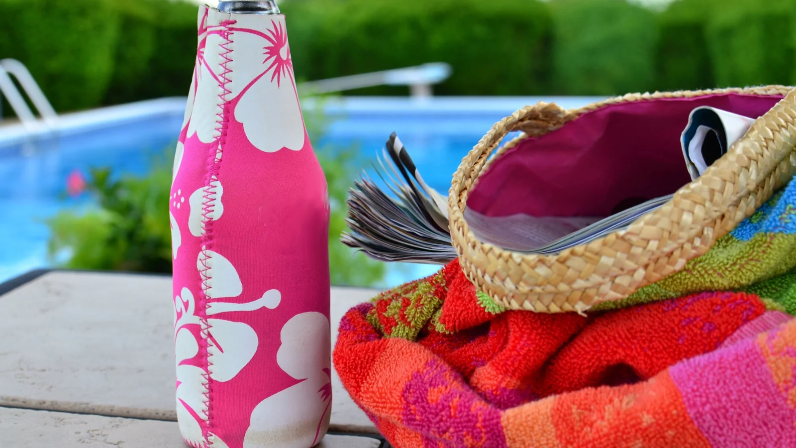 What Is a Koozie? Meaning, Types, Materials, and How Drink Holders Work