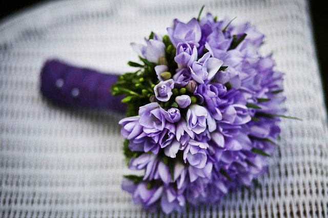 Wedding Flowers: Silk or Real? 