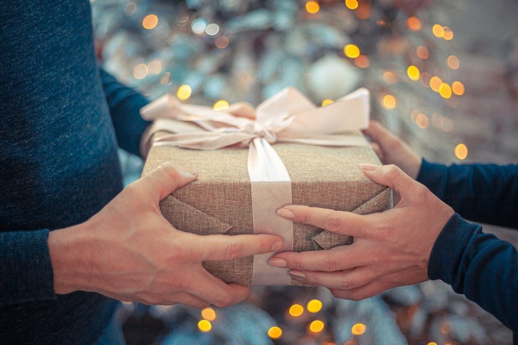 Christmas Gifts for Wife: Customizable Ideas